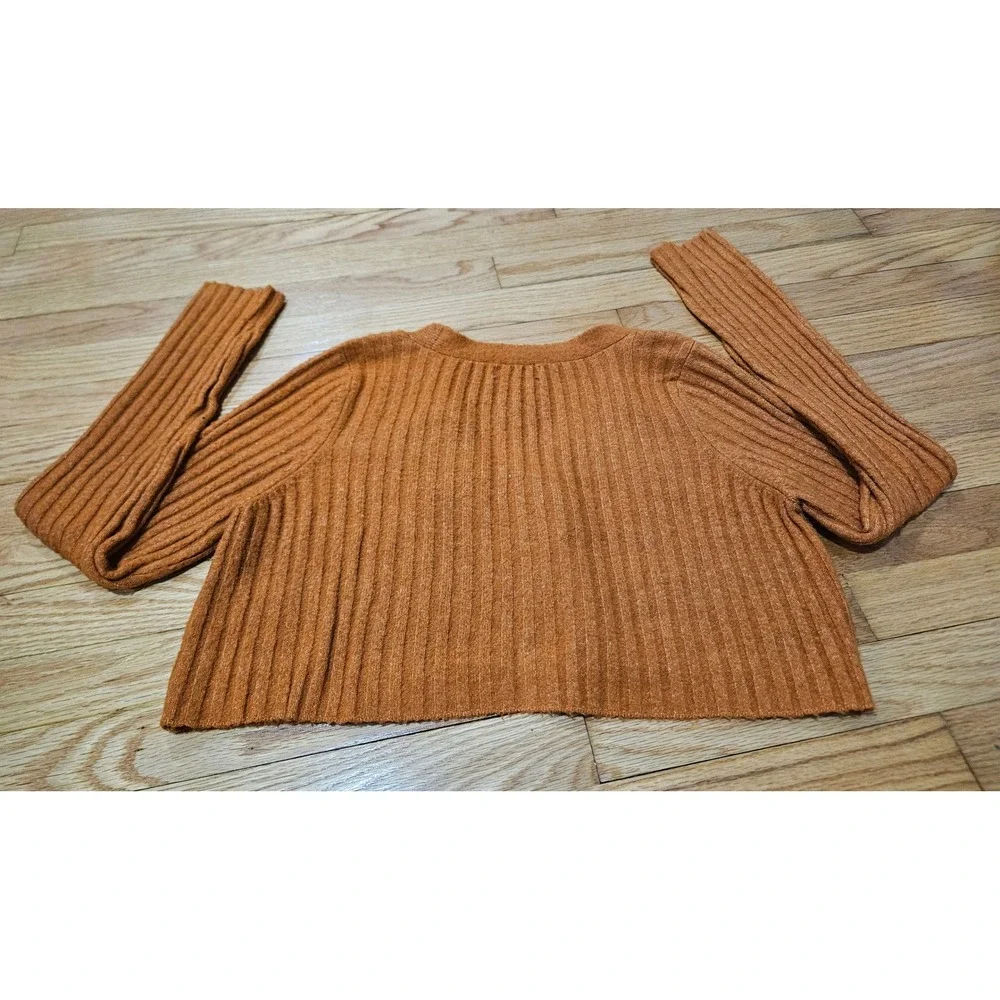 Urban Outfitters Burnt Orange Cropped Ribbed Button Cardigan Size Medium - Picture 5 of 8